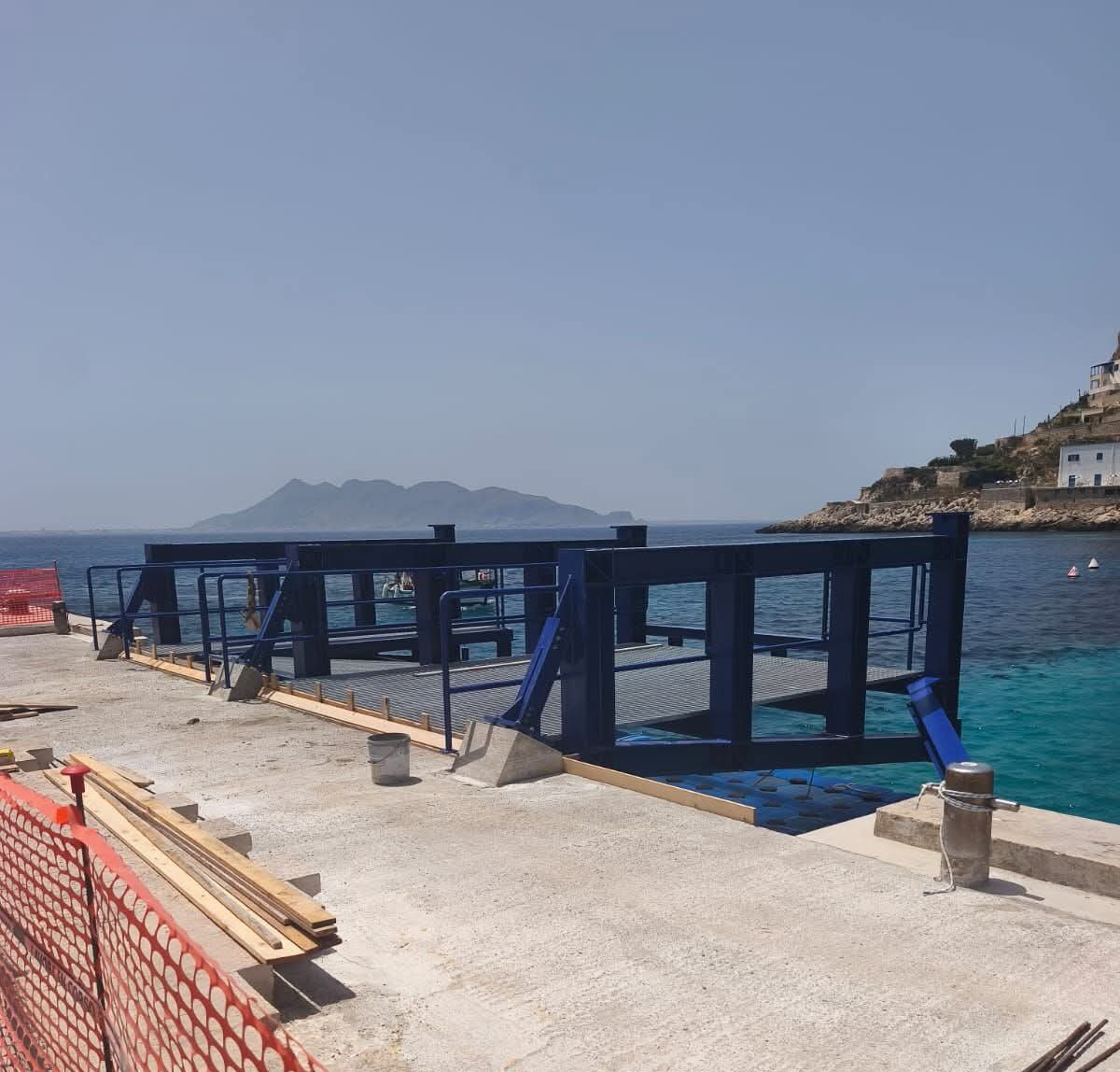 Levanzo, tagli ai collegamenti marittimi: “L’isola non è di serie B”