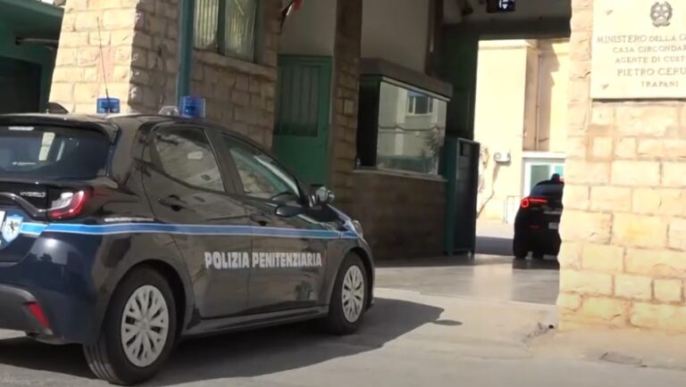 Bloccato tentativo di introdurre cellulari e droga nel carcere di Trapani