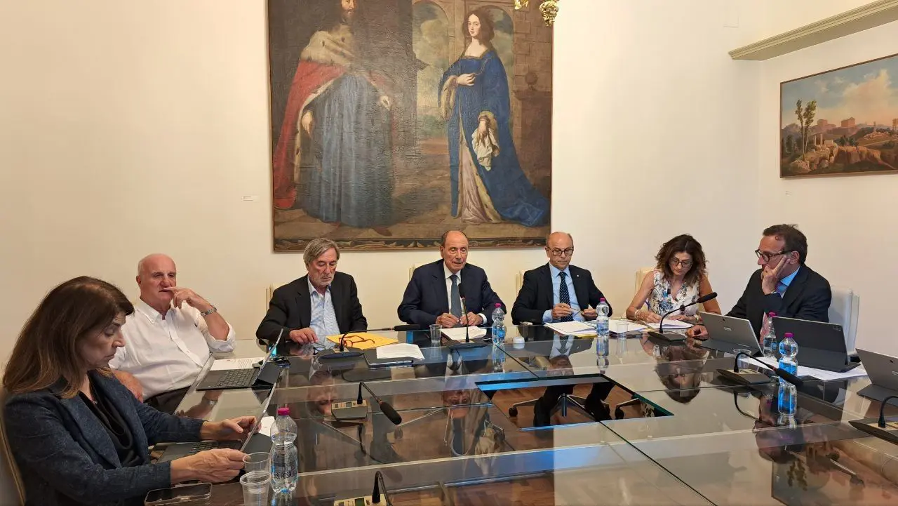 Isole Minori, la Regione approva il piano finanziario per i collegamenti marittimi