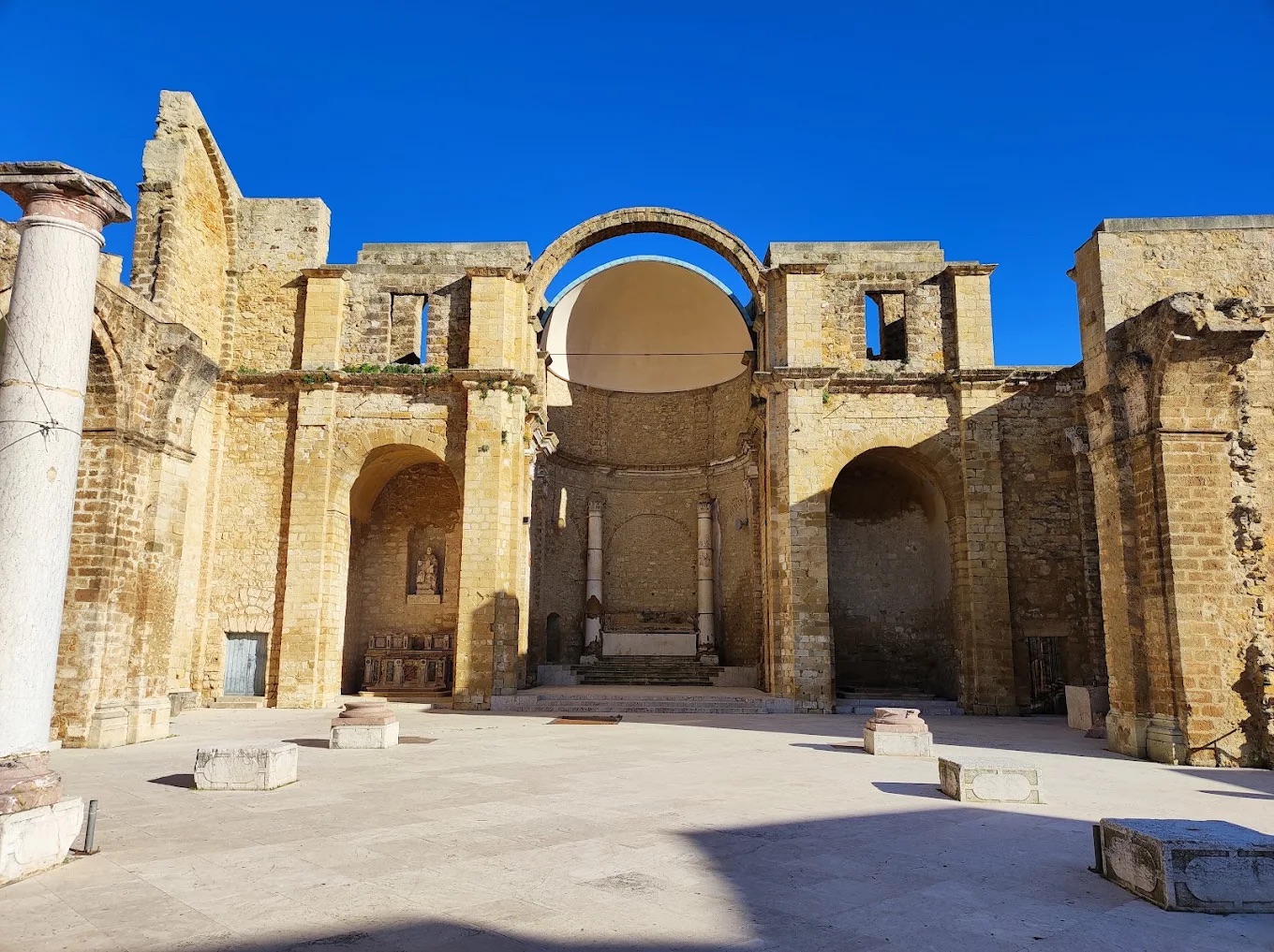 Sagra busiata, “si continua a deturpare il sagrato dell’ex Chiesa Madre di Salemi”