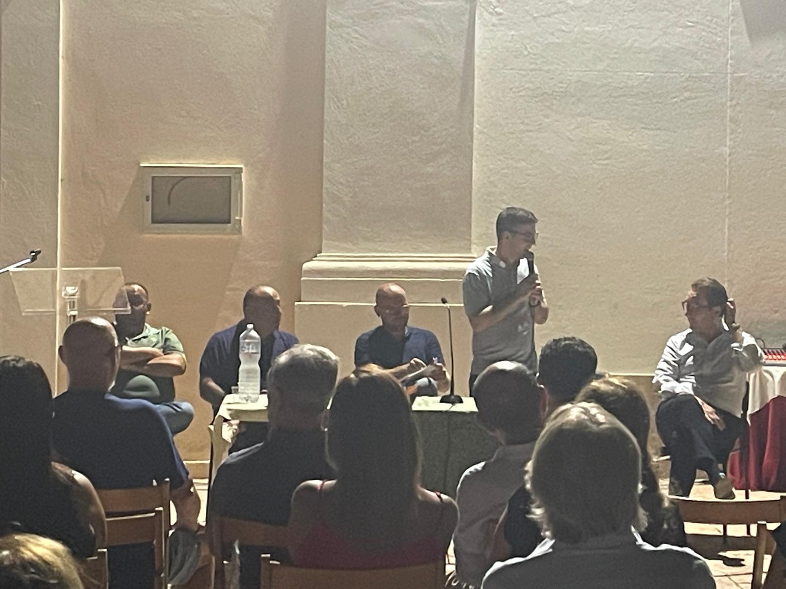 Marsala, la mobilitazione in difesa della scuola di contrada Digerbato