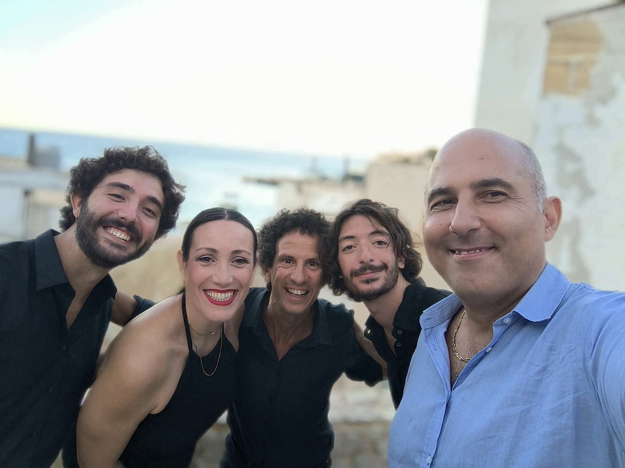 “Gran Circo Taddei” a Favignana: omaggio a Camilleri nei giardini di Palazzo Florio