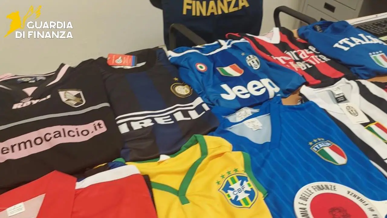 Scoperto nel Palermitano un “laboratorio del falso”: sequestrati 660 capi contraffatti