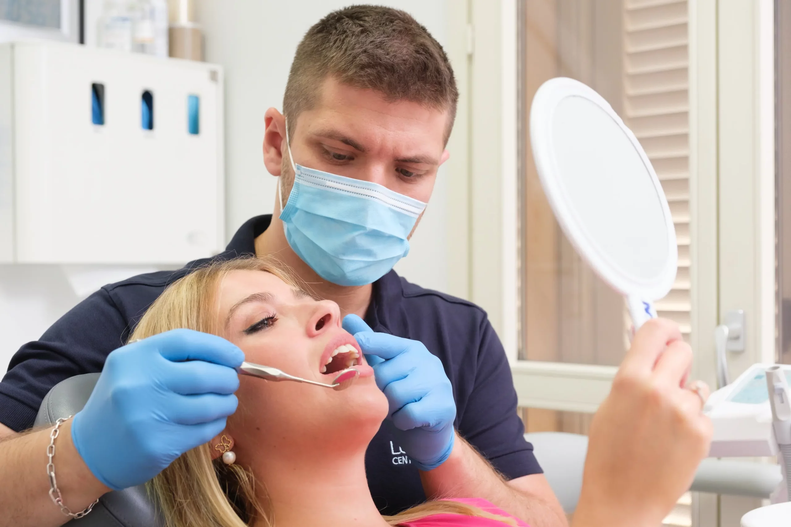 Faccette dentali a Pistoia e vita quotidiana: cosa cambia davvero dopo il trattamento