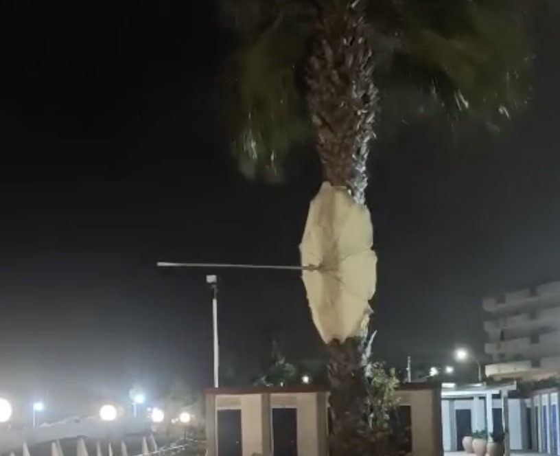Maltempo, paura nel trapanese dopo la tempesta di vento della notte. VIDEO