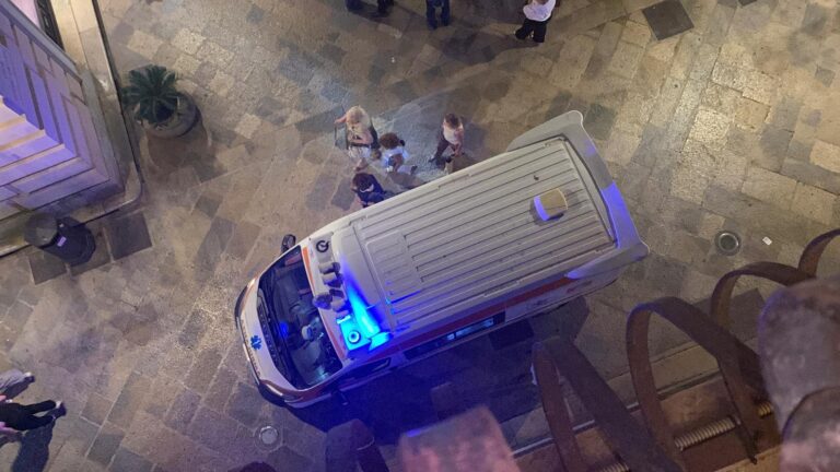 Trapani: seduta fiume in Aula, arriva il 118 per un consigliere. VIDEO