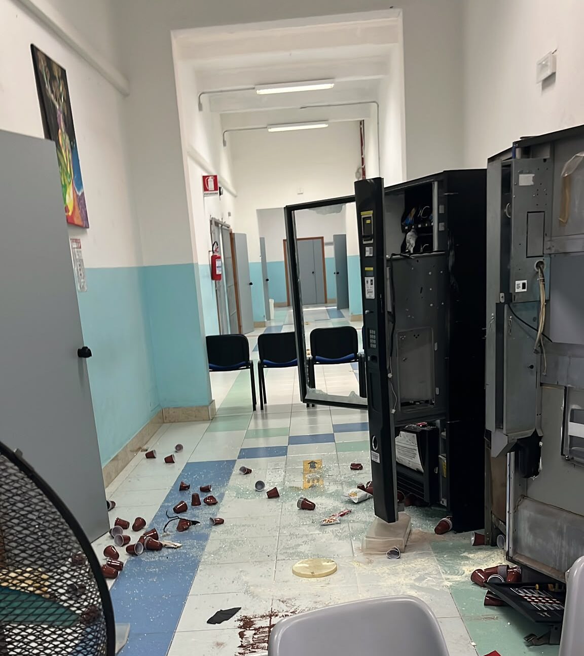 Furti in due sedi del Liceo Scientifico di Trapani. trovate tracce di sangue