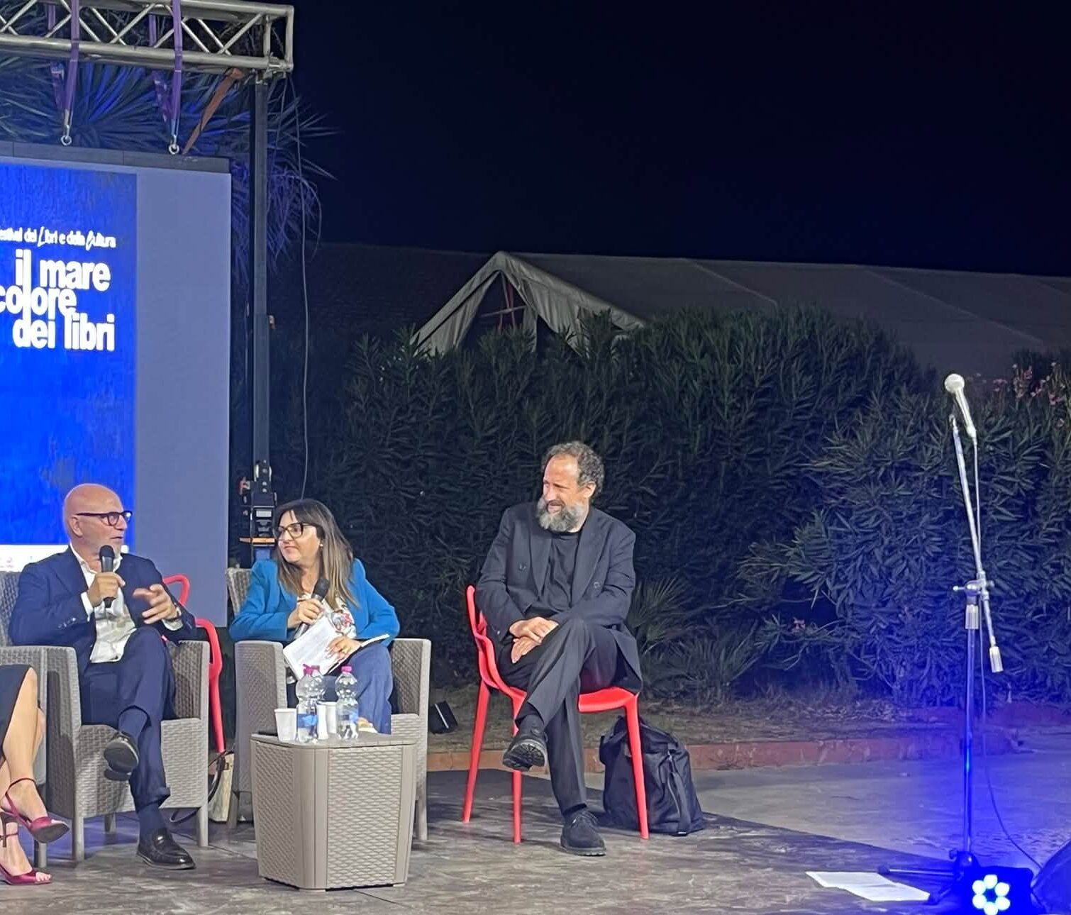 A “Il Mare colore dei libri” la voce di Salvo Piparo tra cunti e storie di mafia. VIDEO