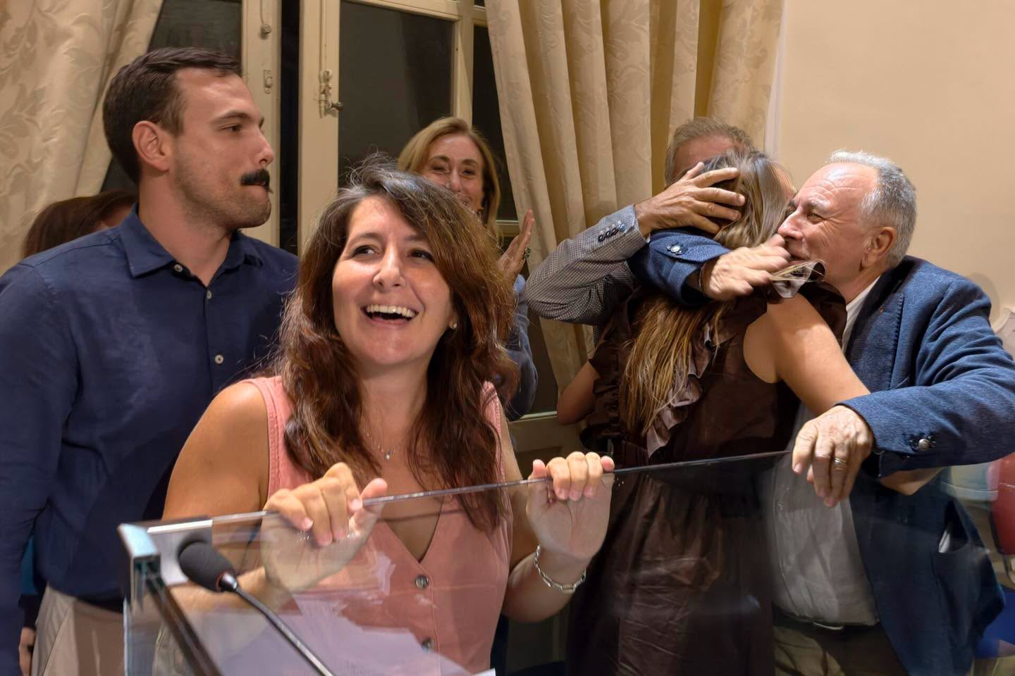 La scheda bianca sotto accusa: Patti resta in aula, a Trapani maggioranza e opposizione ai ferri corti
