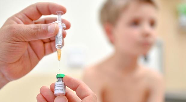 Scuola: Cgil Sicilia dice sì alle vaccinazioni in classe