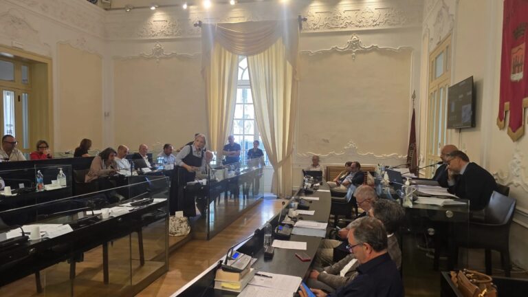 Trapani, PEF bocciato: 12 no e 9 sì: è scontro sul futuro dei rifiuti