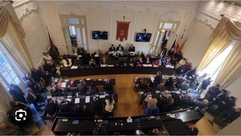 Trapani: maggioranza e Giunta lasciano l’aula per protestare sulle interrogazioni