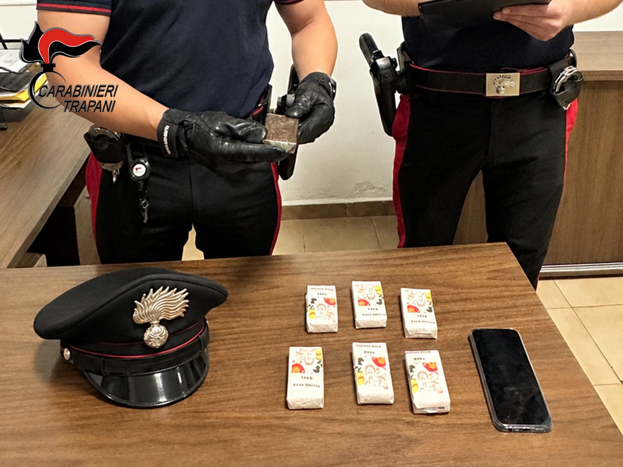 Con la droga in casa ai domiciliari, 31enne di Pantelleria finisce in carcere