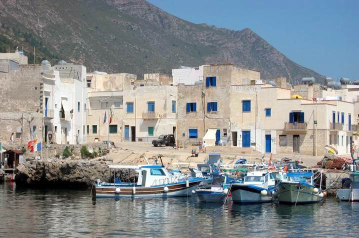 “Residenti lasciati a terra dai collegamenti marittimi per le Egadi”